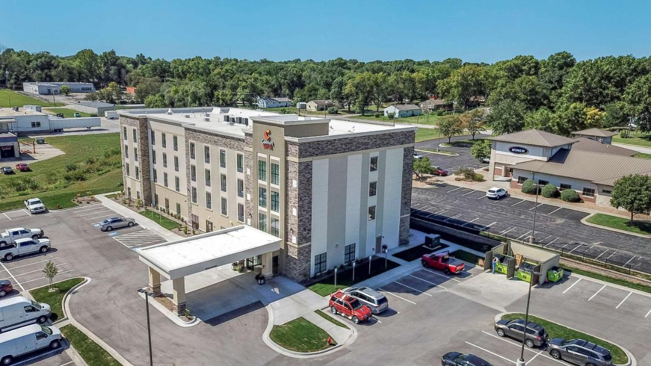 Comfort Suites Grandview - Kansas City מראה חיצוני תמונה