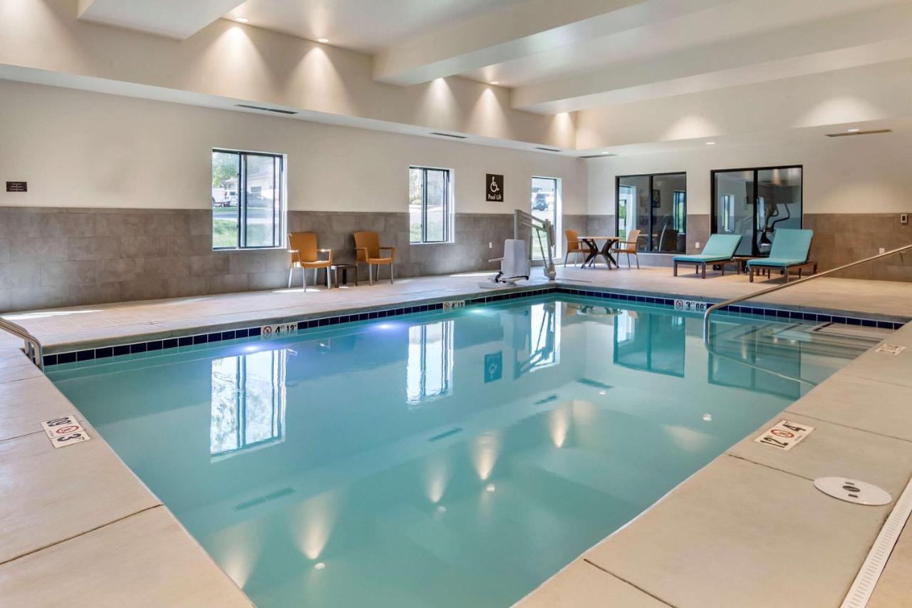 Comfort Suites Grandview - Kansas City מראה חיצוני תמונה