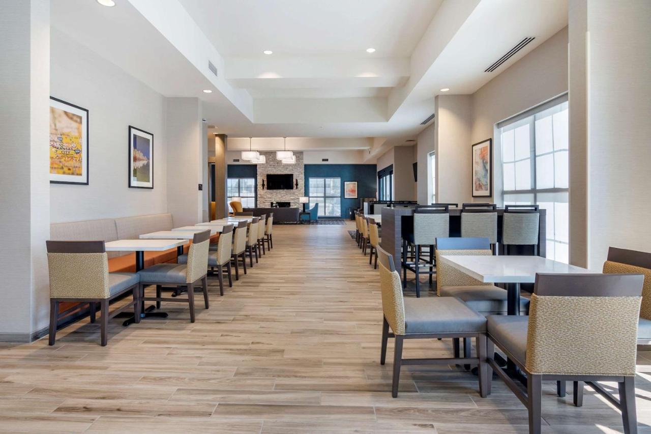 Comfort Suites Grandview - Kansas City מראה חיצוני תמונה